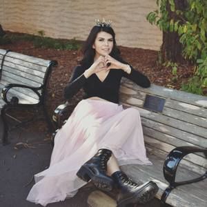 Meet your Posher, Genevieve